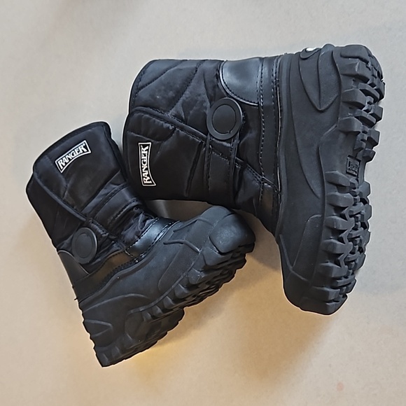 Ranger black snowboots - Picture 9 of 10